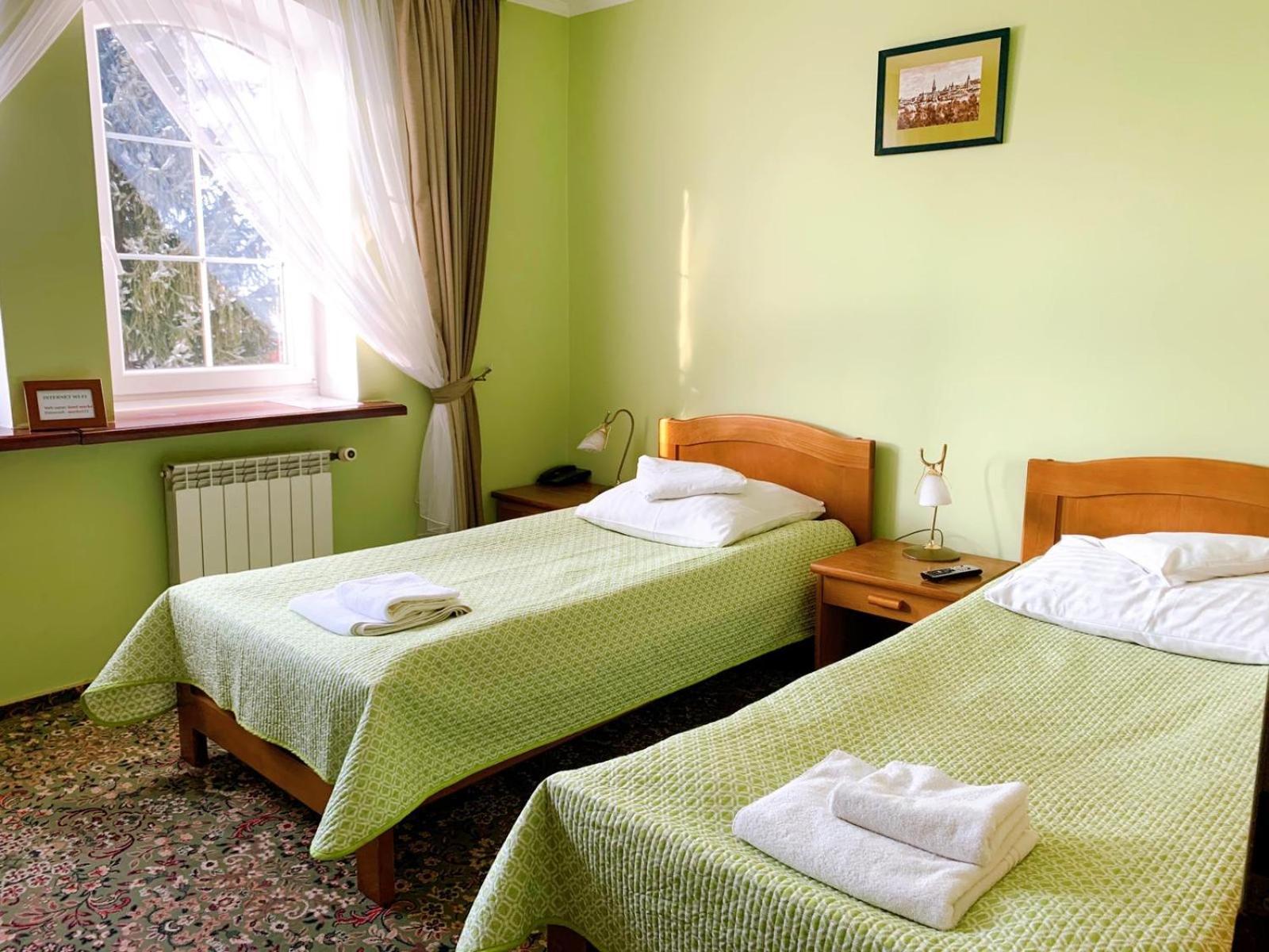 Hotel Marko Przemyśl Esterno foto