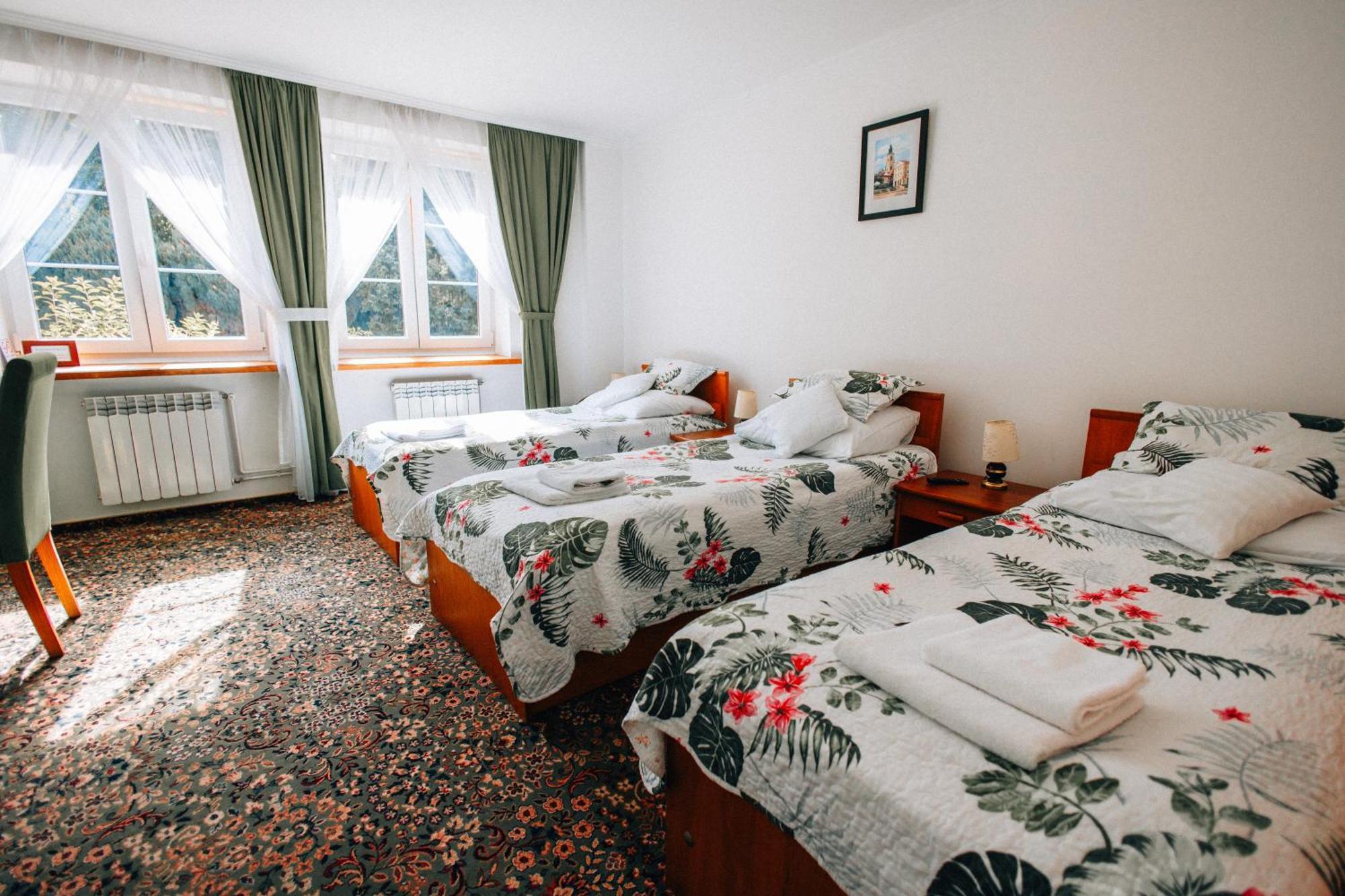 Hotel Marko Przemyśl Esterno foto